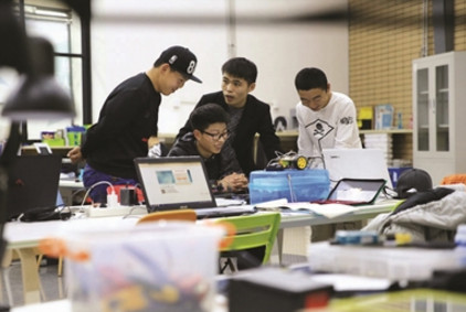 东北大学生修脚创业